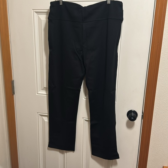 🆕 Ruby Ribbon Slim Leg Ponte Pant - Picture 4 of 9